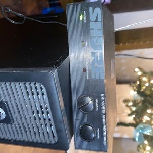 SHURE , L3 Wireless Receiver.